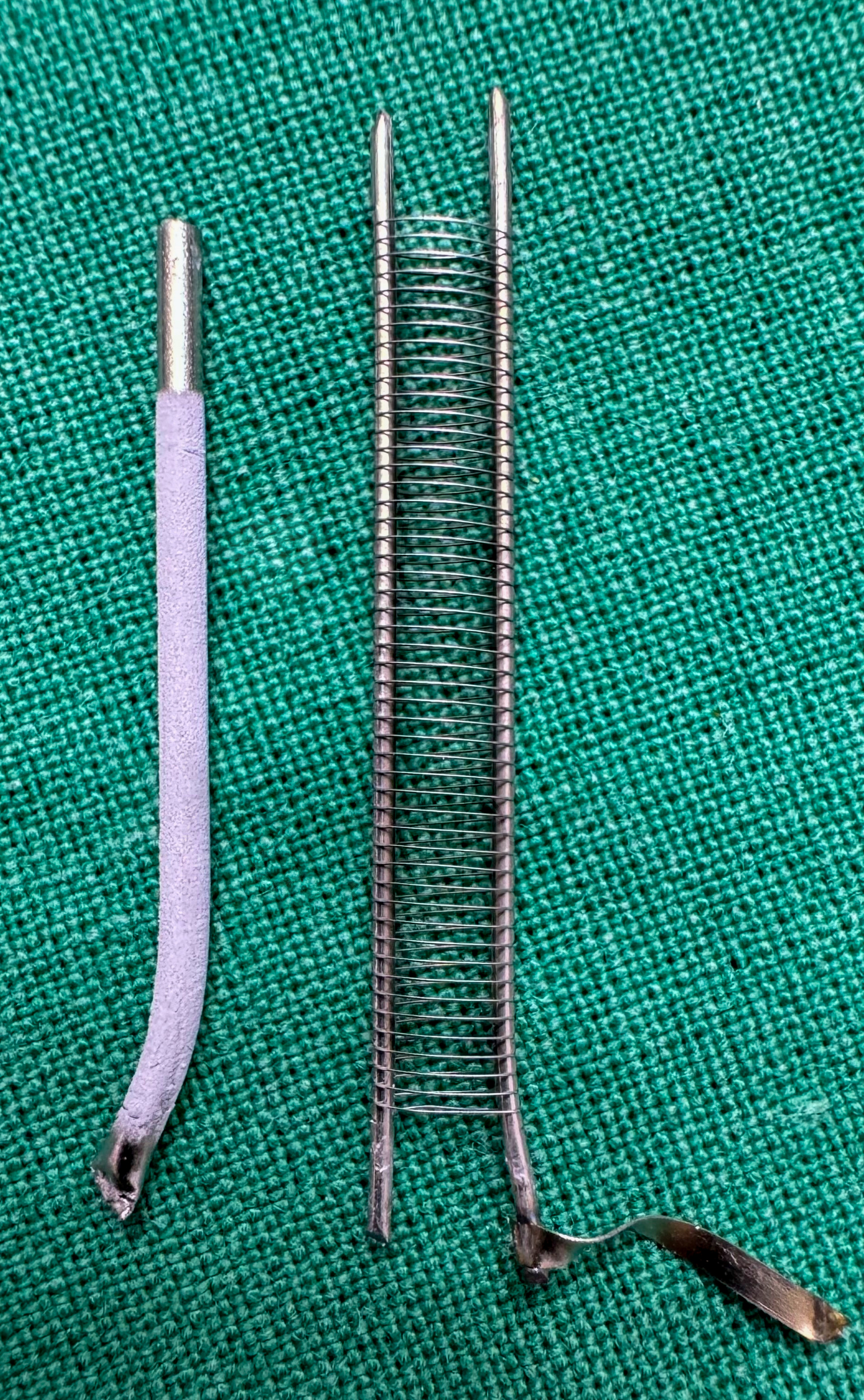 Makroaufnahme 6SA7 Bild 10 Kathode und Gitter 1