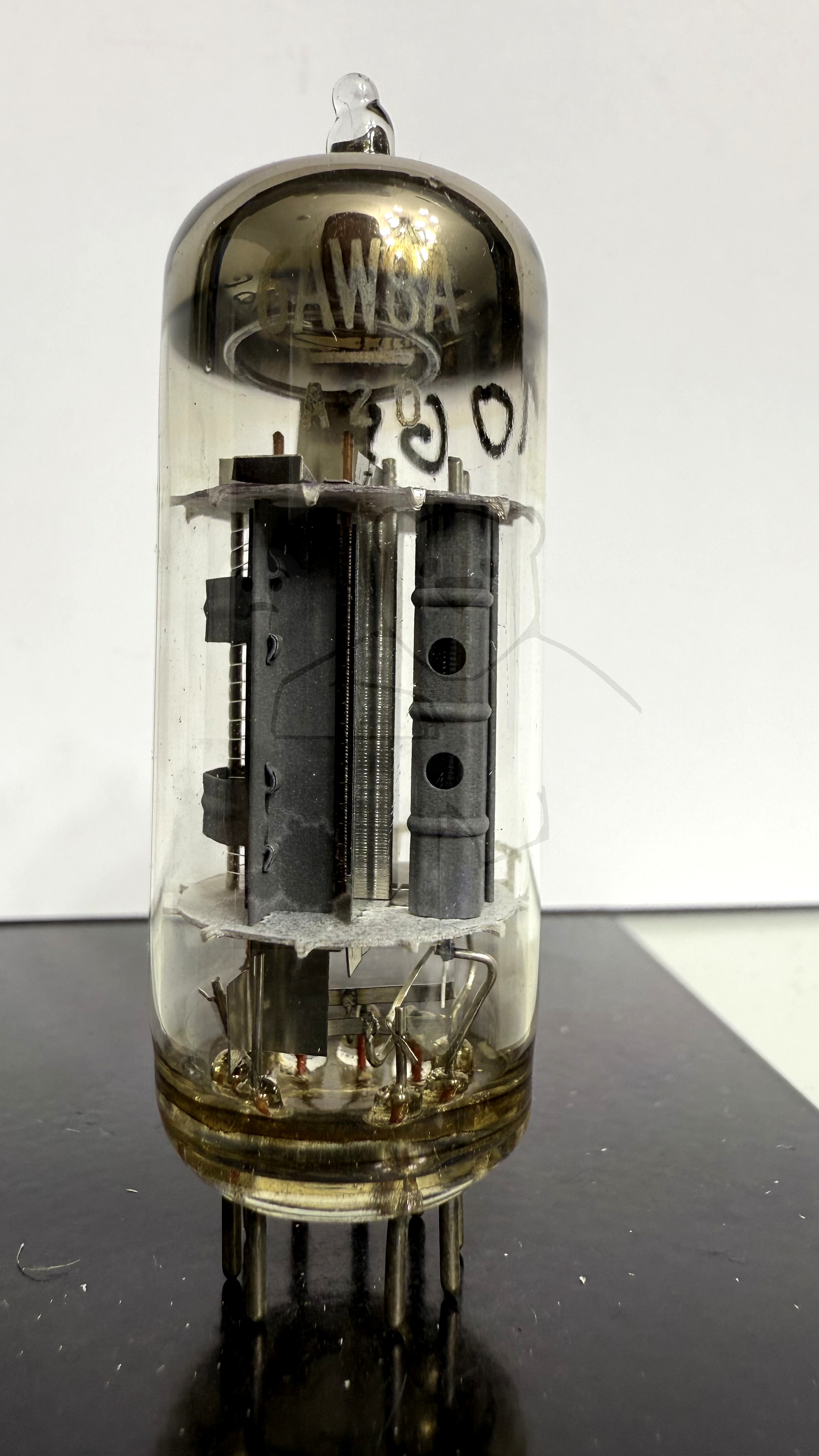 Röhre 6AW8A #1065 Bild 1