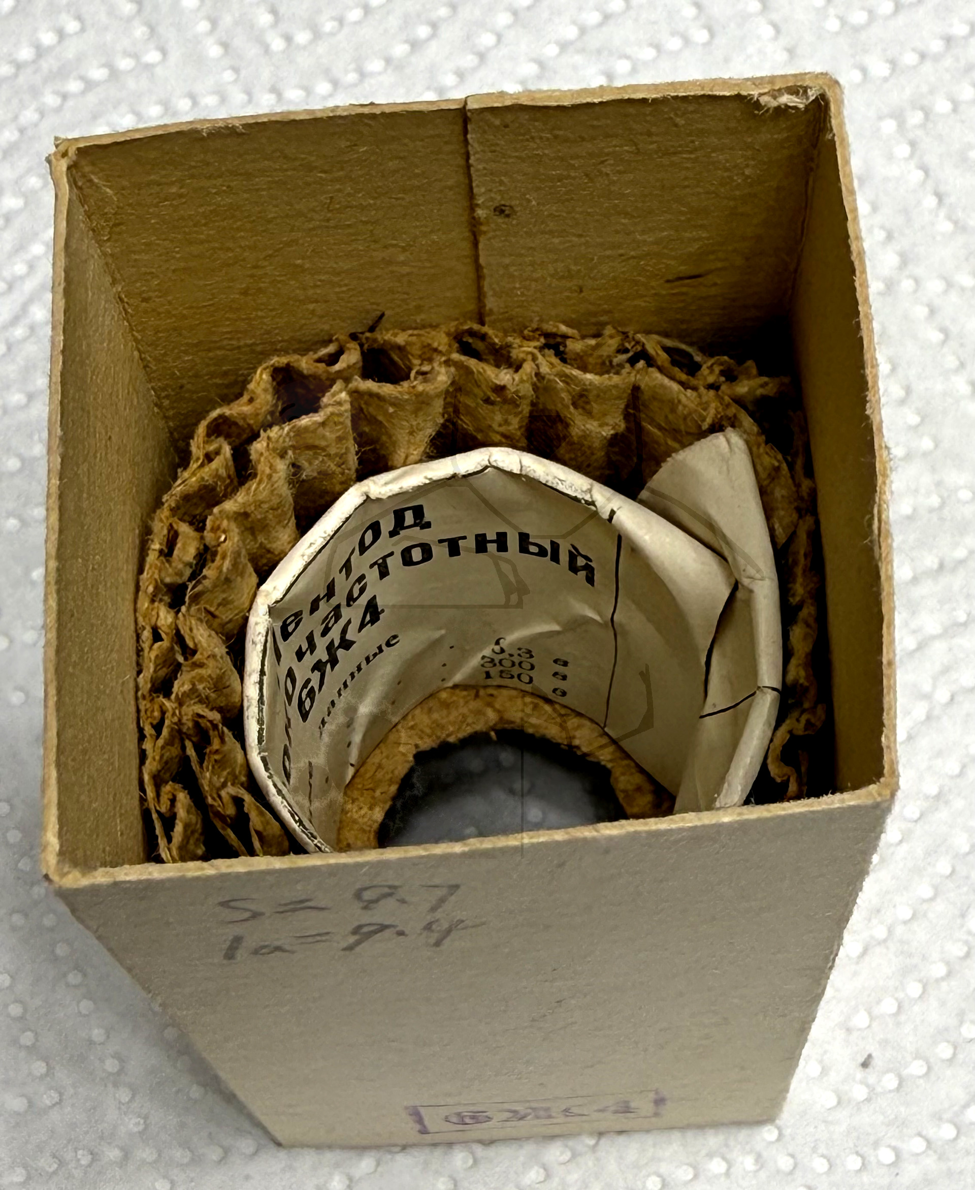 Röhre 6Ж4 #3666 Verpackung Bild 1