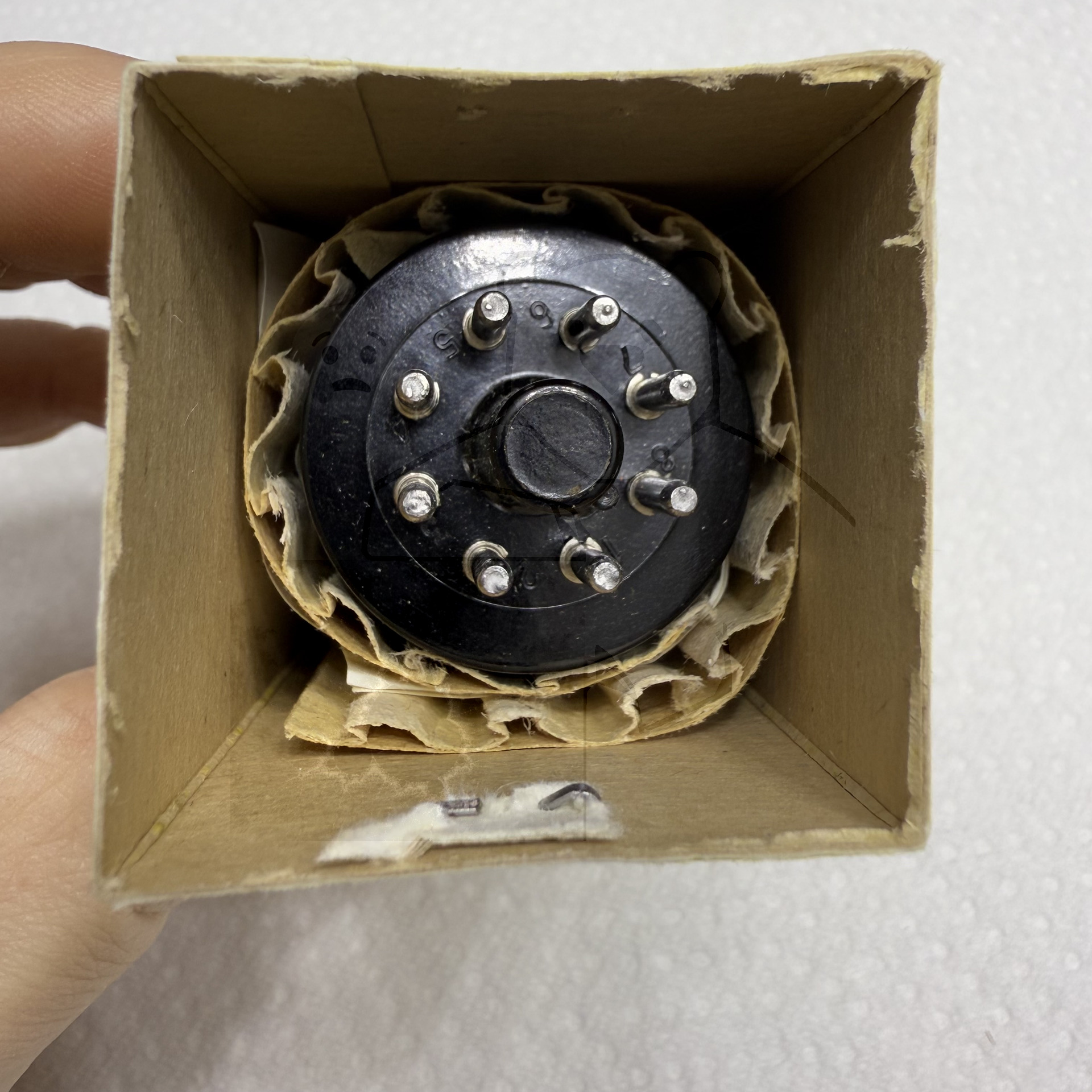 Röhre 6Н9С #8057 Verpackung Bild 3