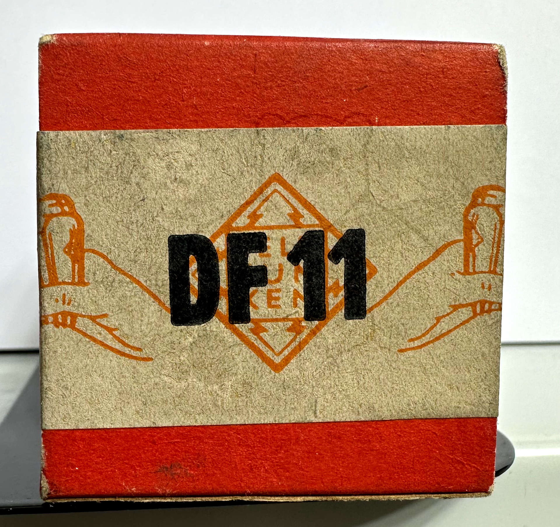 Röhre DF11 #6657 Verpackung Bild 1