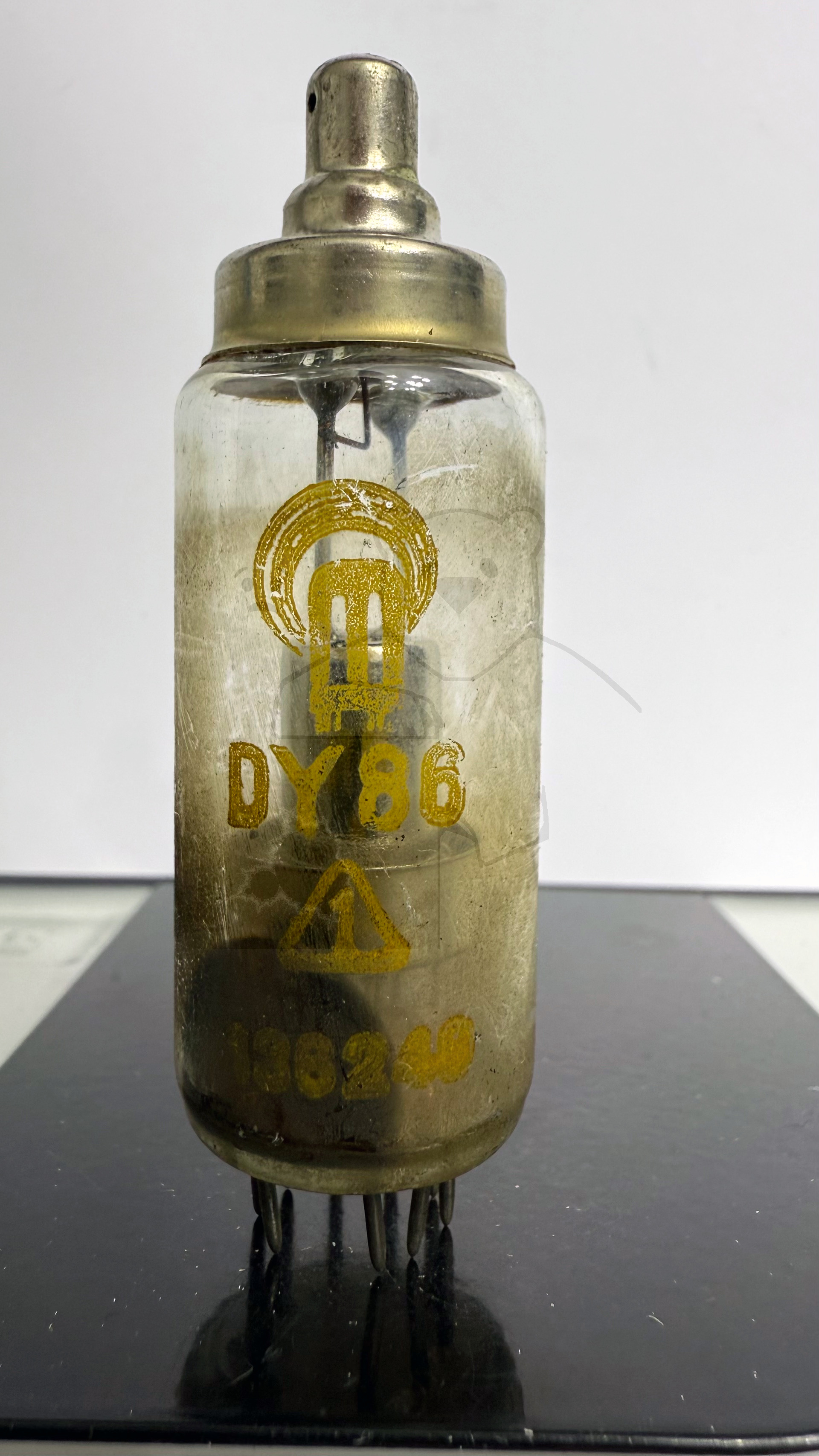 Röhre DY86 #4927 Bild 1