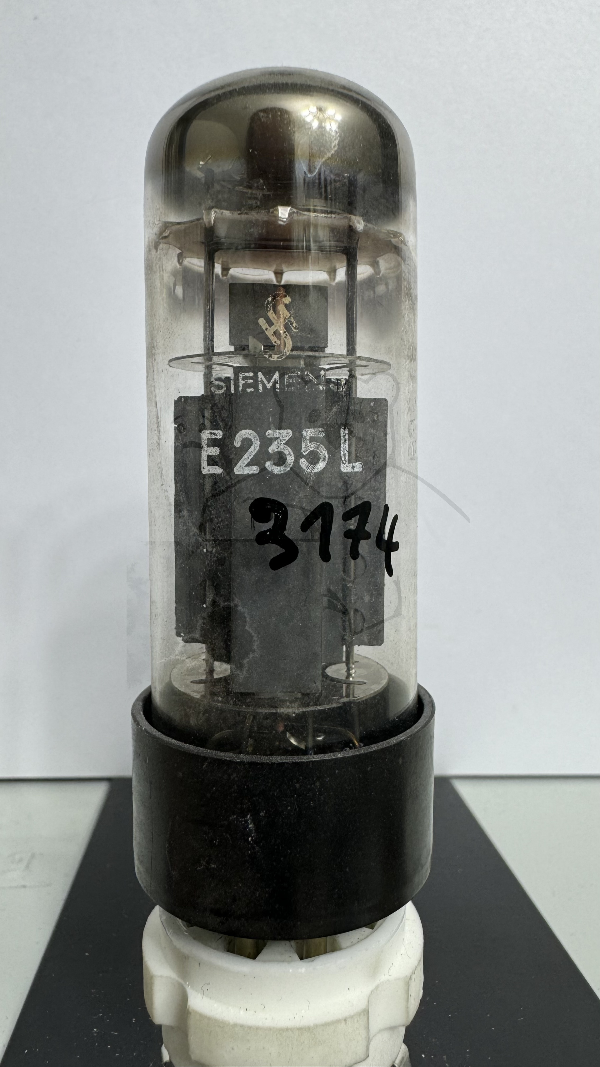 Röhre E235L #3174 Bild 1