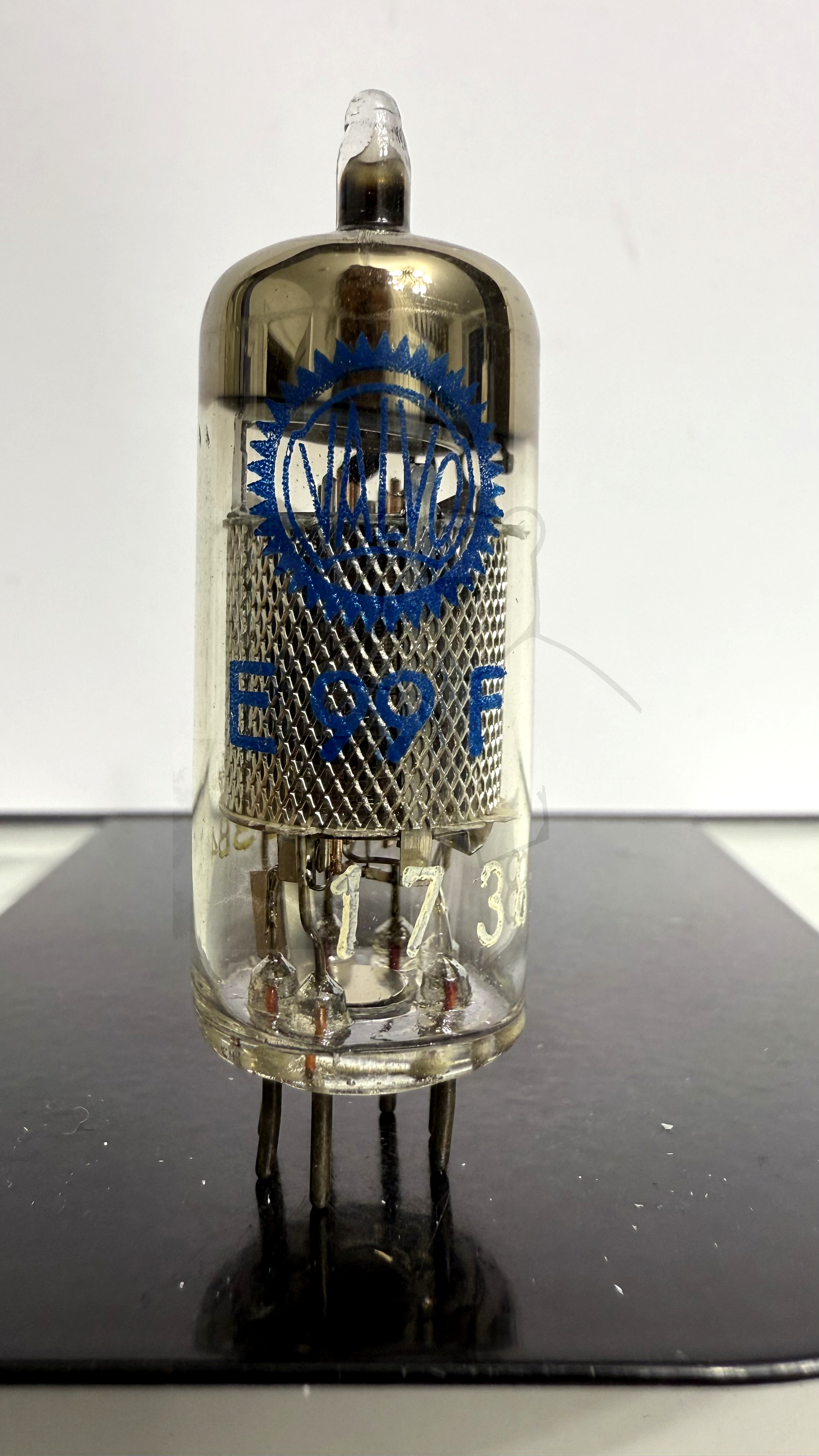 Röhre E99F #2568 Bild 1