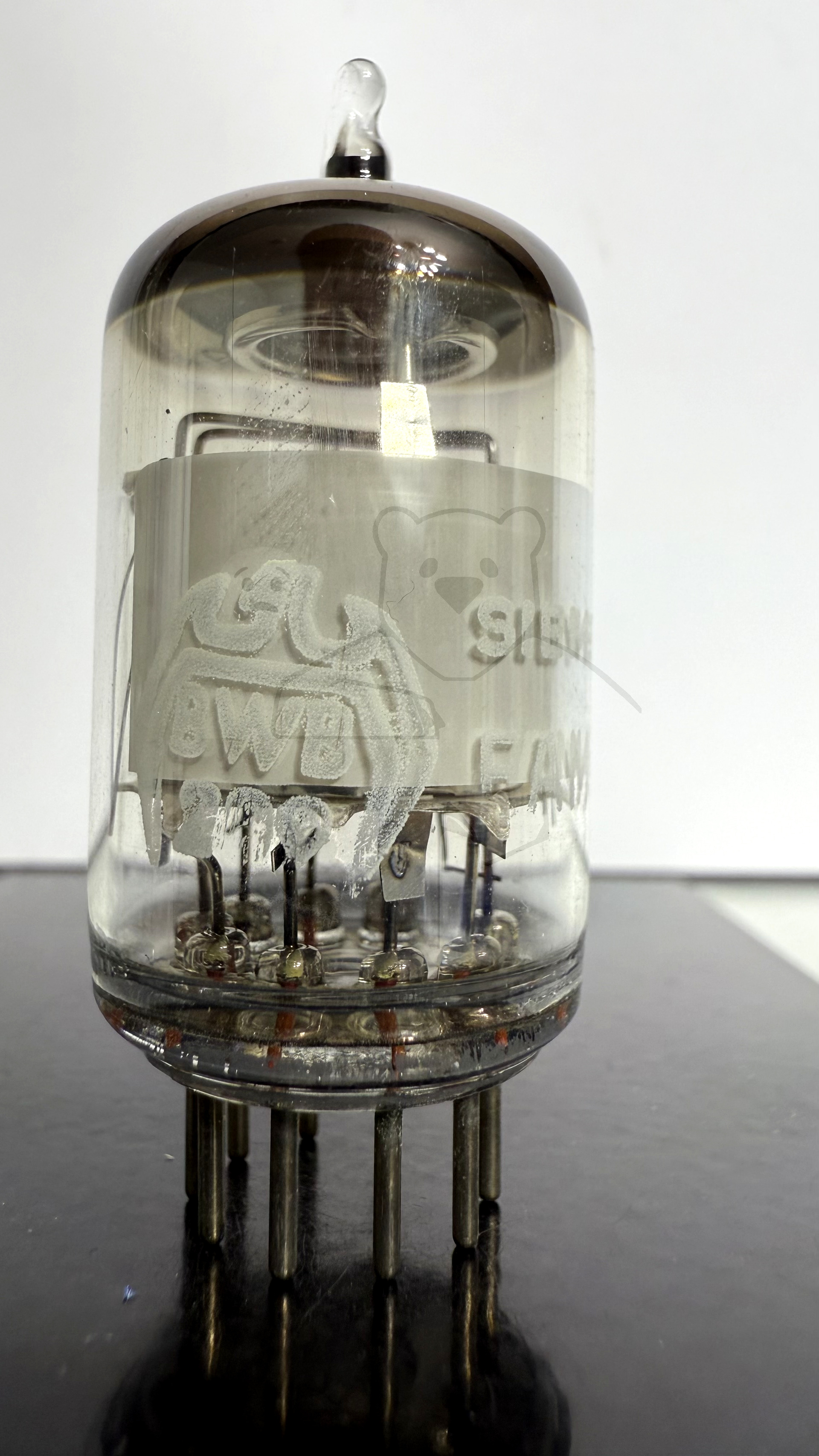 Röhre EAM86 #7799 Fehldruck, Typenbezeichnung und Hersteller befinden sich über dem Leuchtfeld - Bild 1