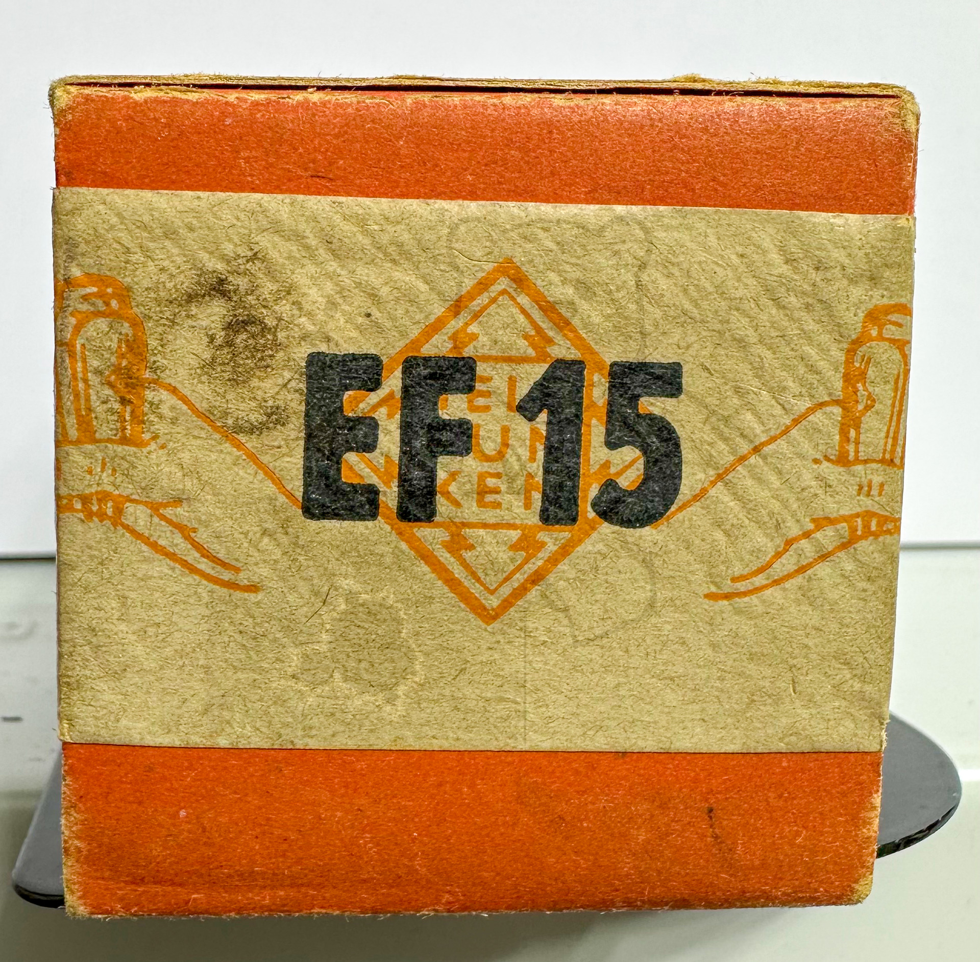 Röhre EF15 #3624 Verpackung Bild 1