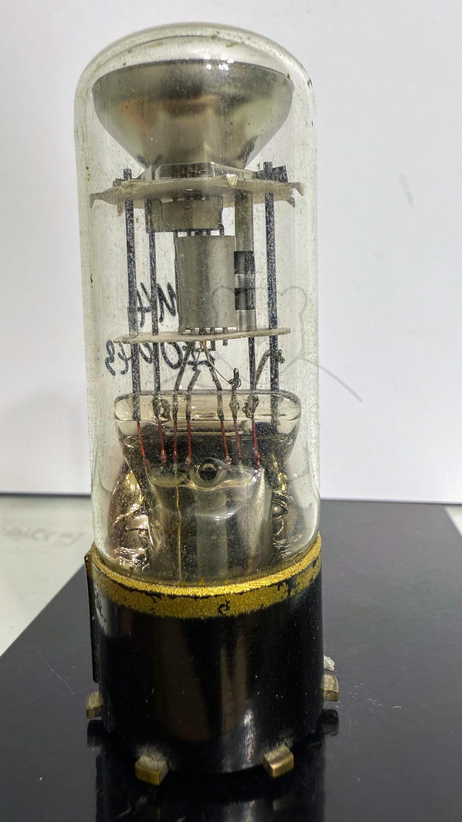 Röhre EM4 #0043 Bild 1