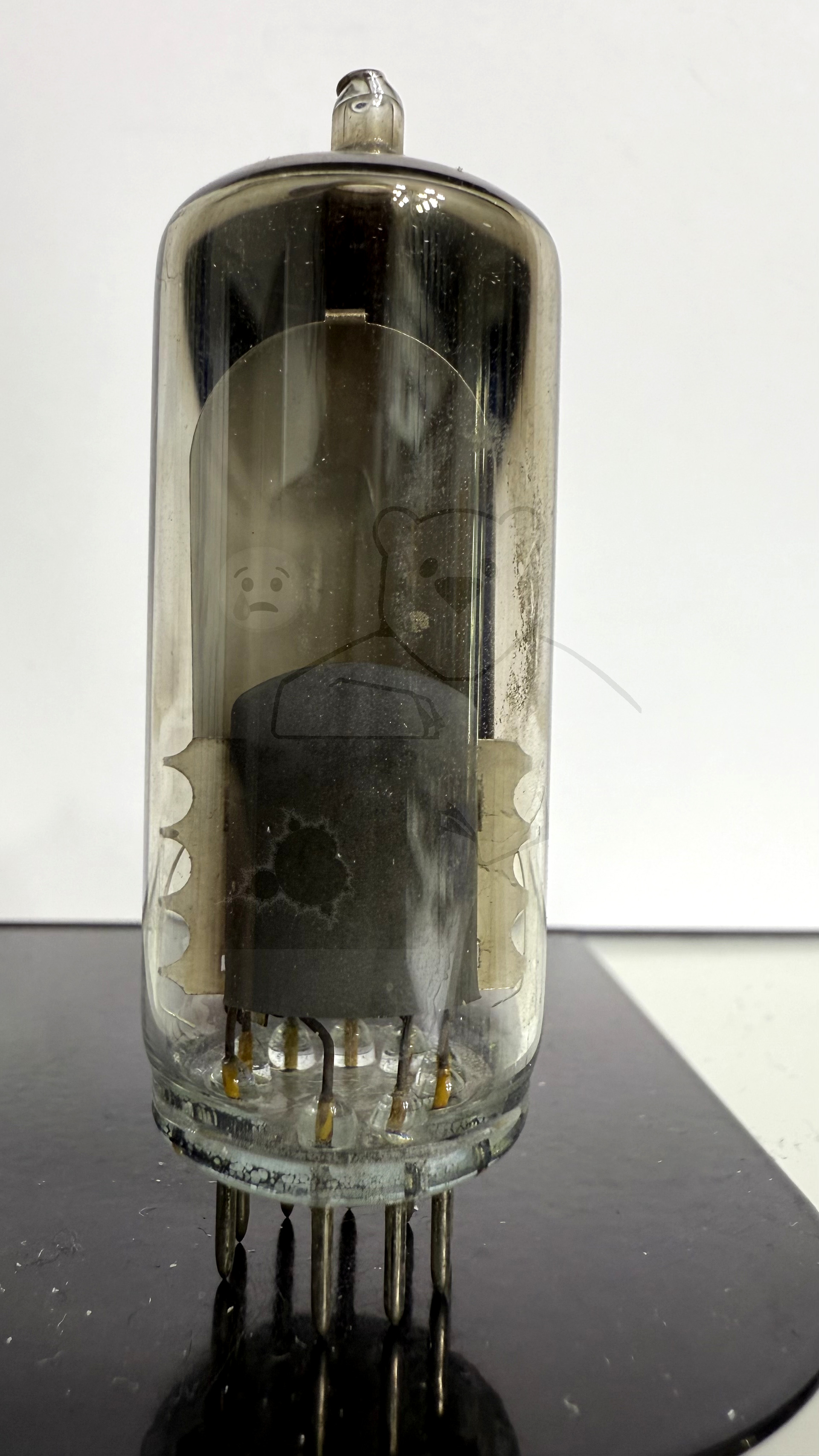 Röhre EM80 #1666 Bild 1