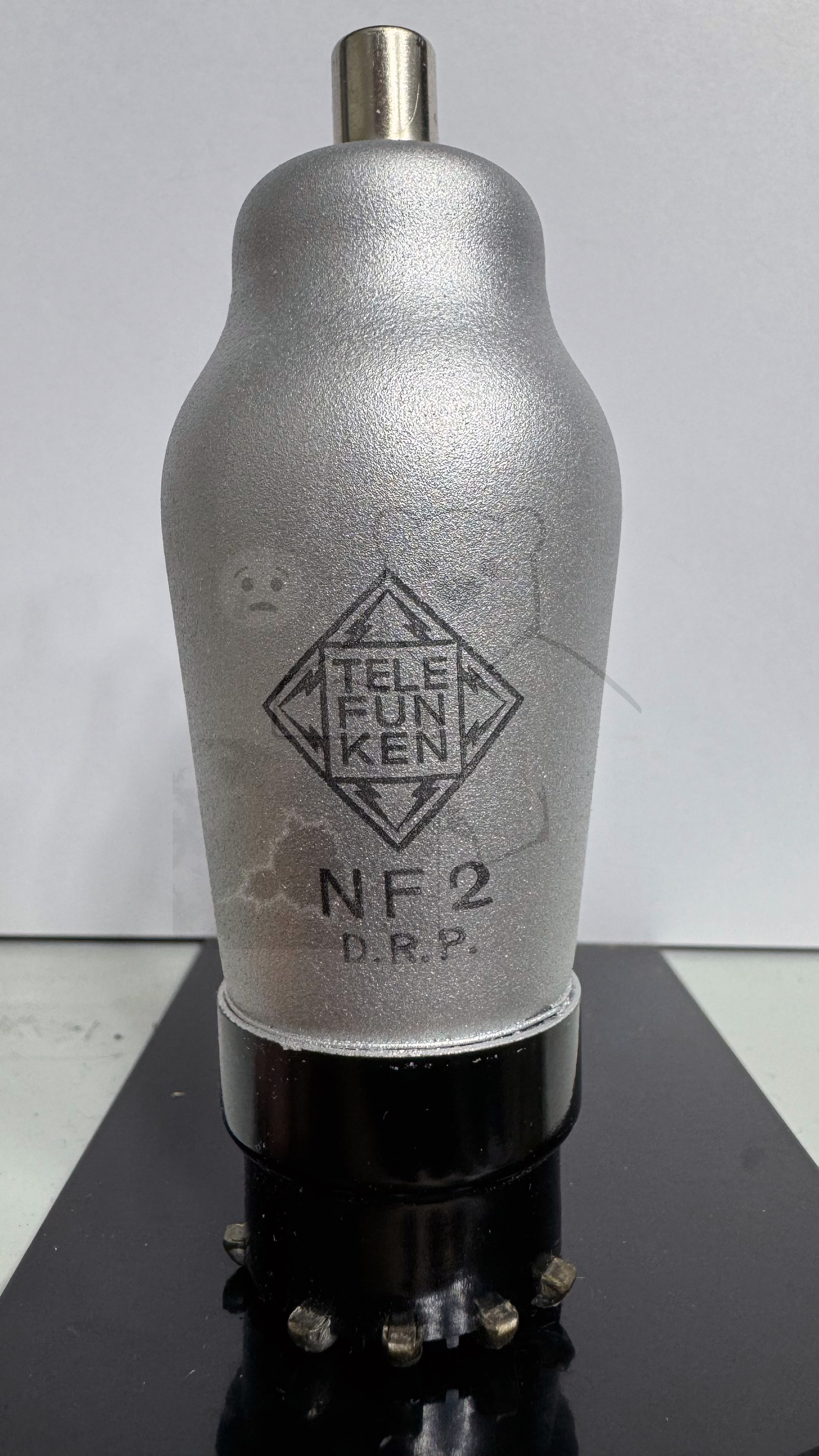 Röhre NF2 #3942 Bild 1