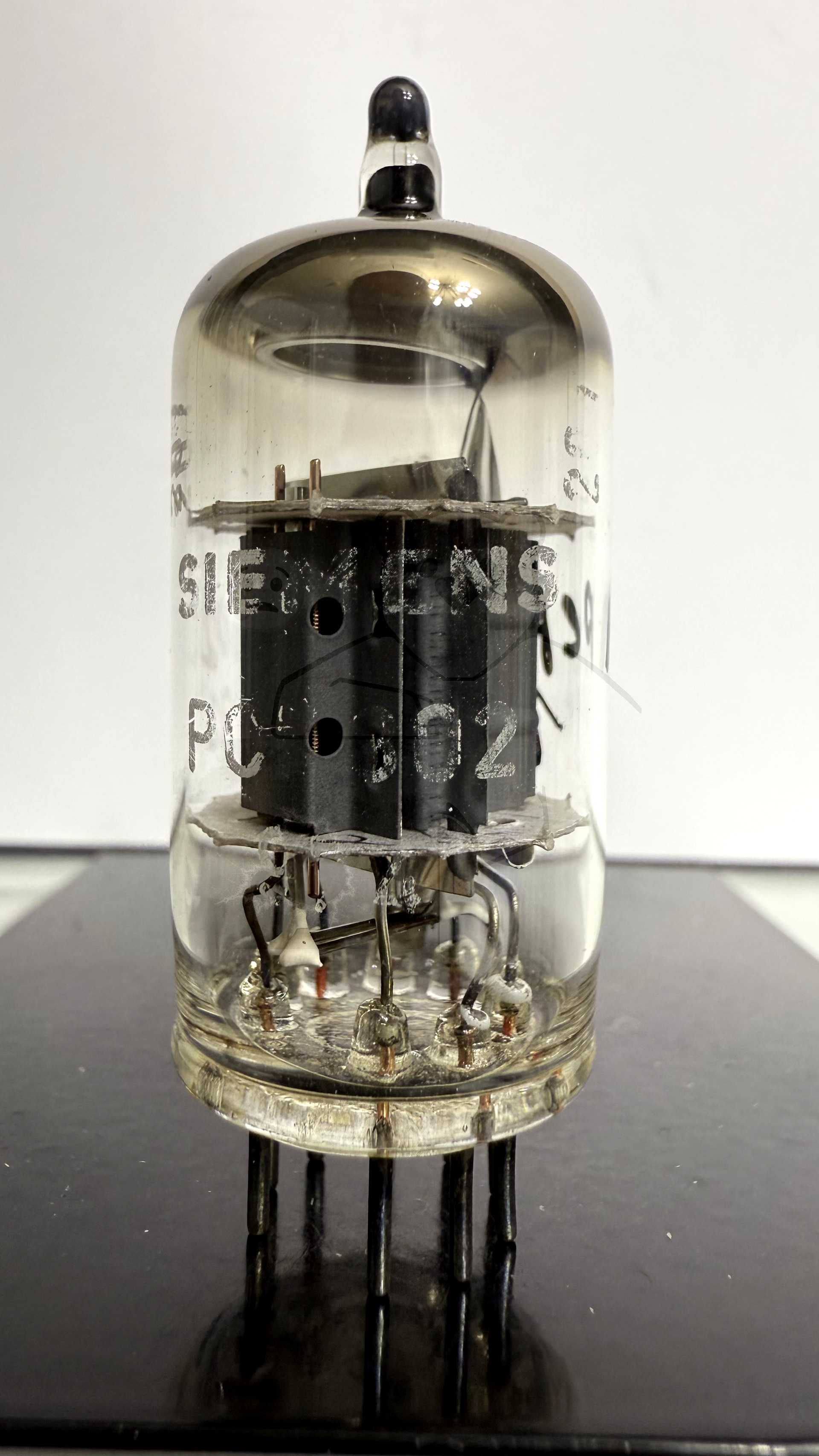 Röhre PCF802 #1832 Bild 1