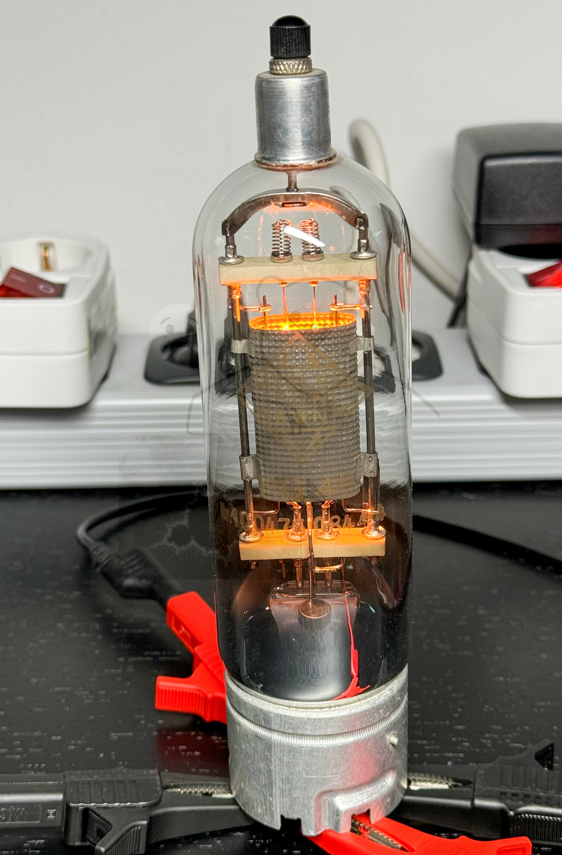 Röhre RG48 #6560 In Betrieb Bild 1