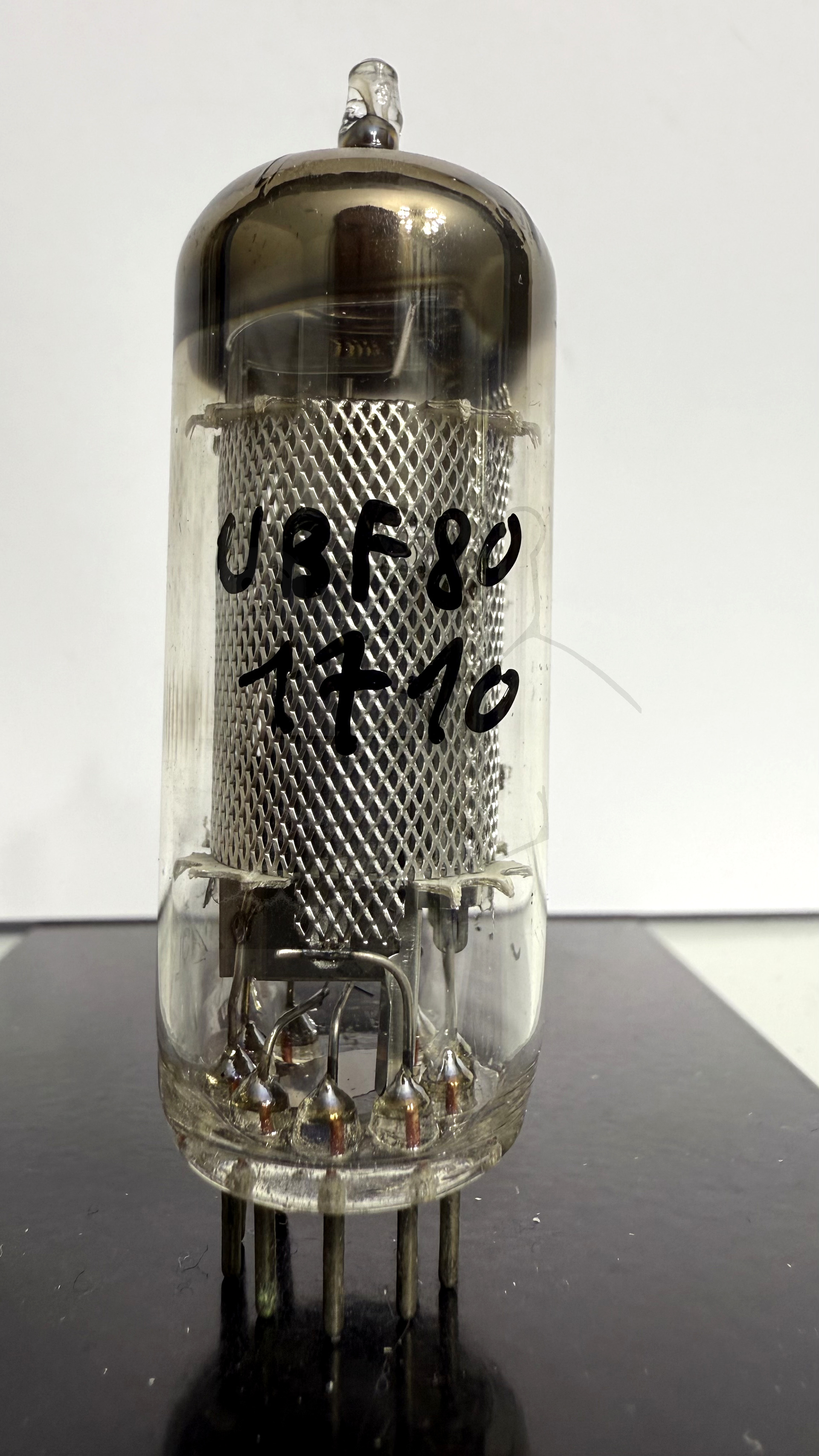 Röhre UBF80 #1710 Bild 1