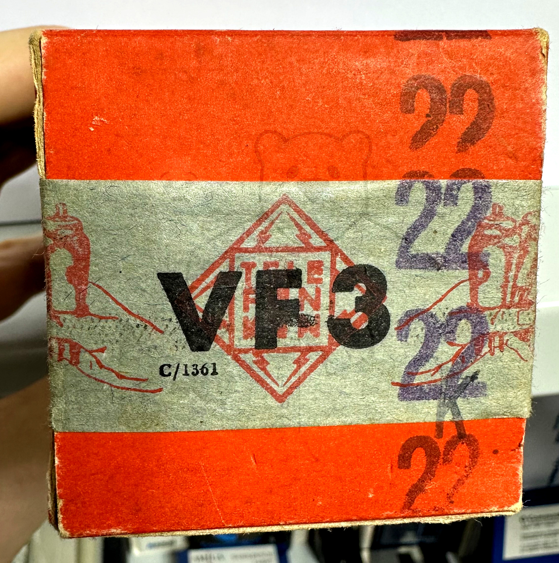Röhre VF3 #6813 Verpackung Bild 6