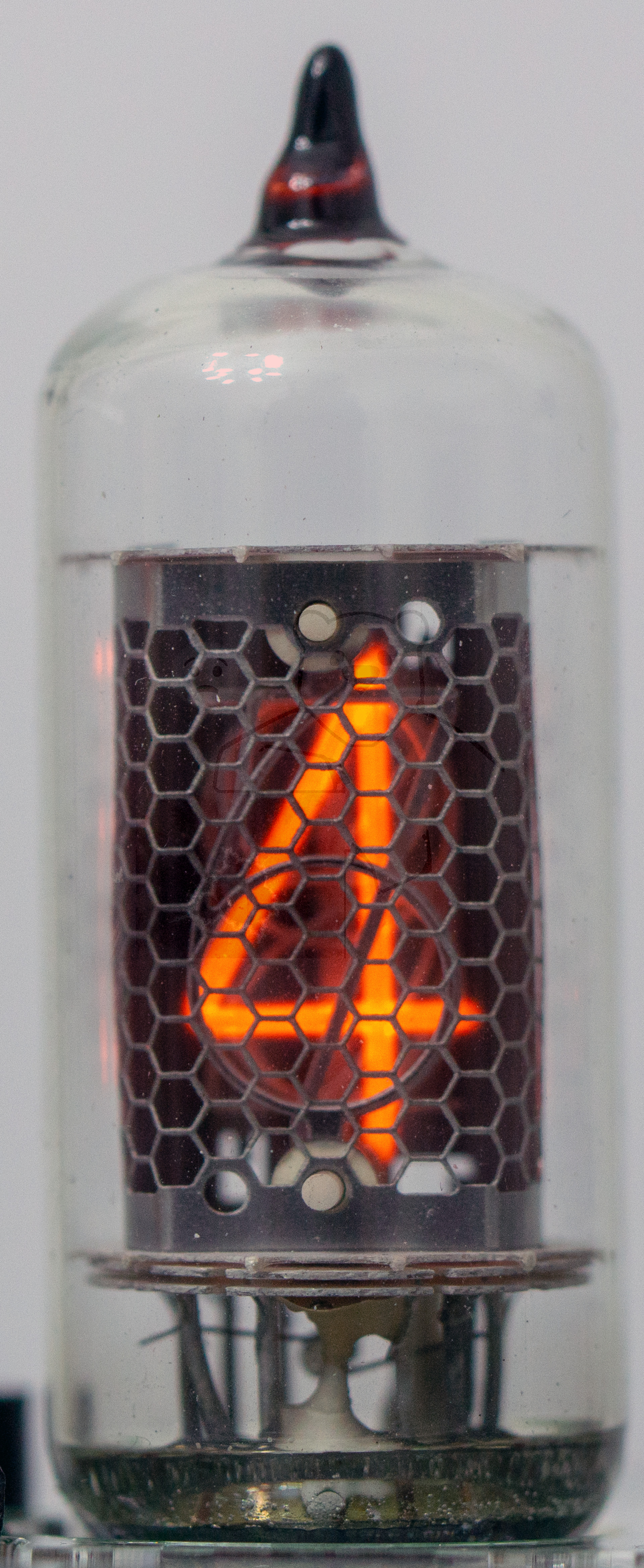 Röhre Z570M Ziffer 4