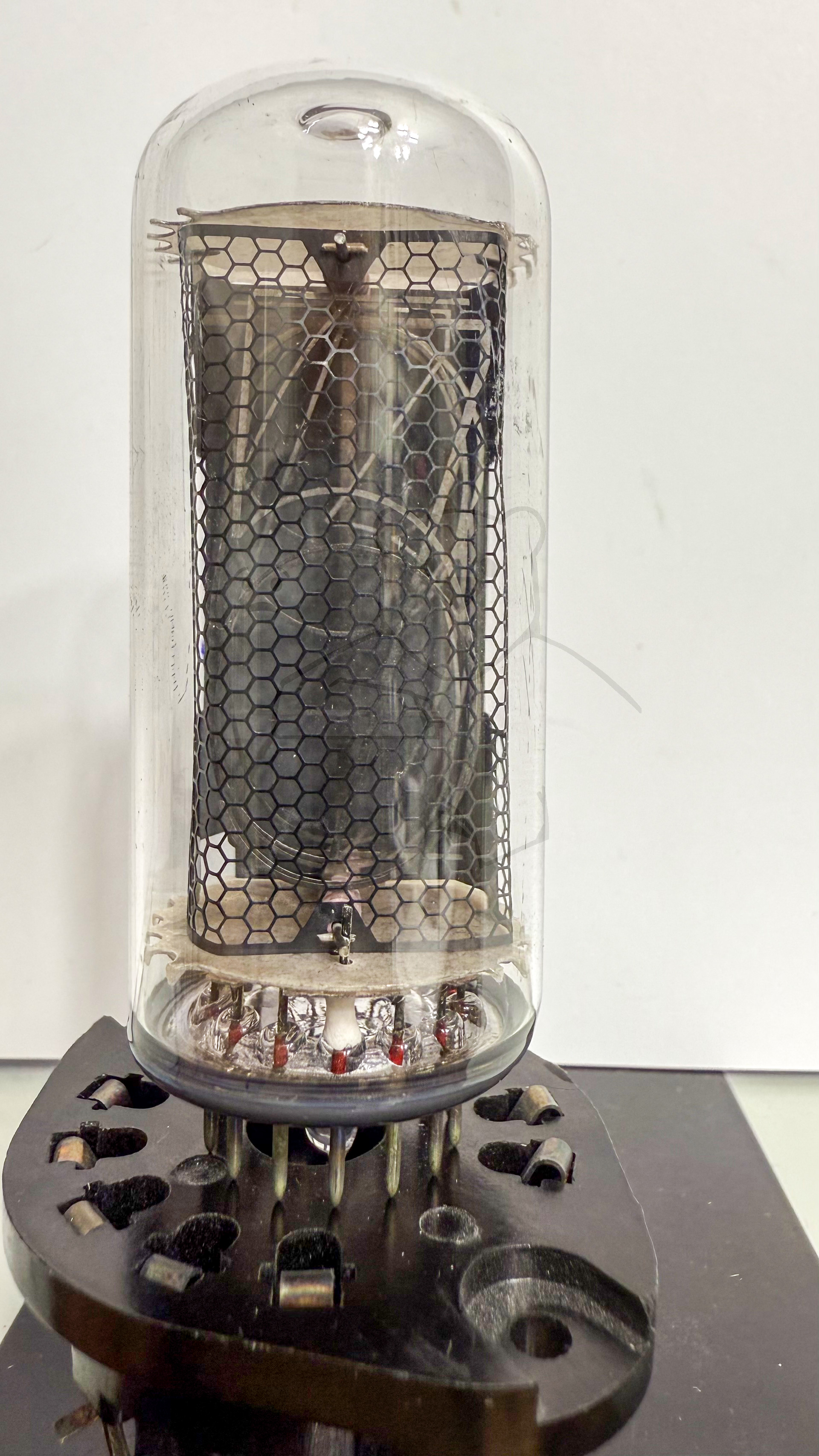 Röhre ИН-18 IN-18 #3543 Bild 1