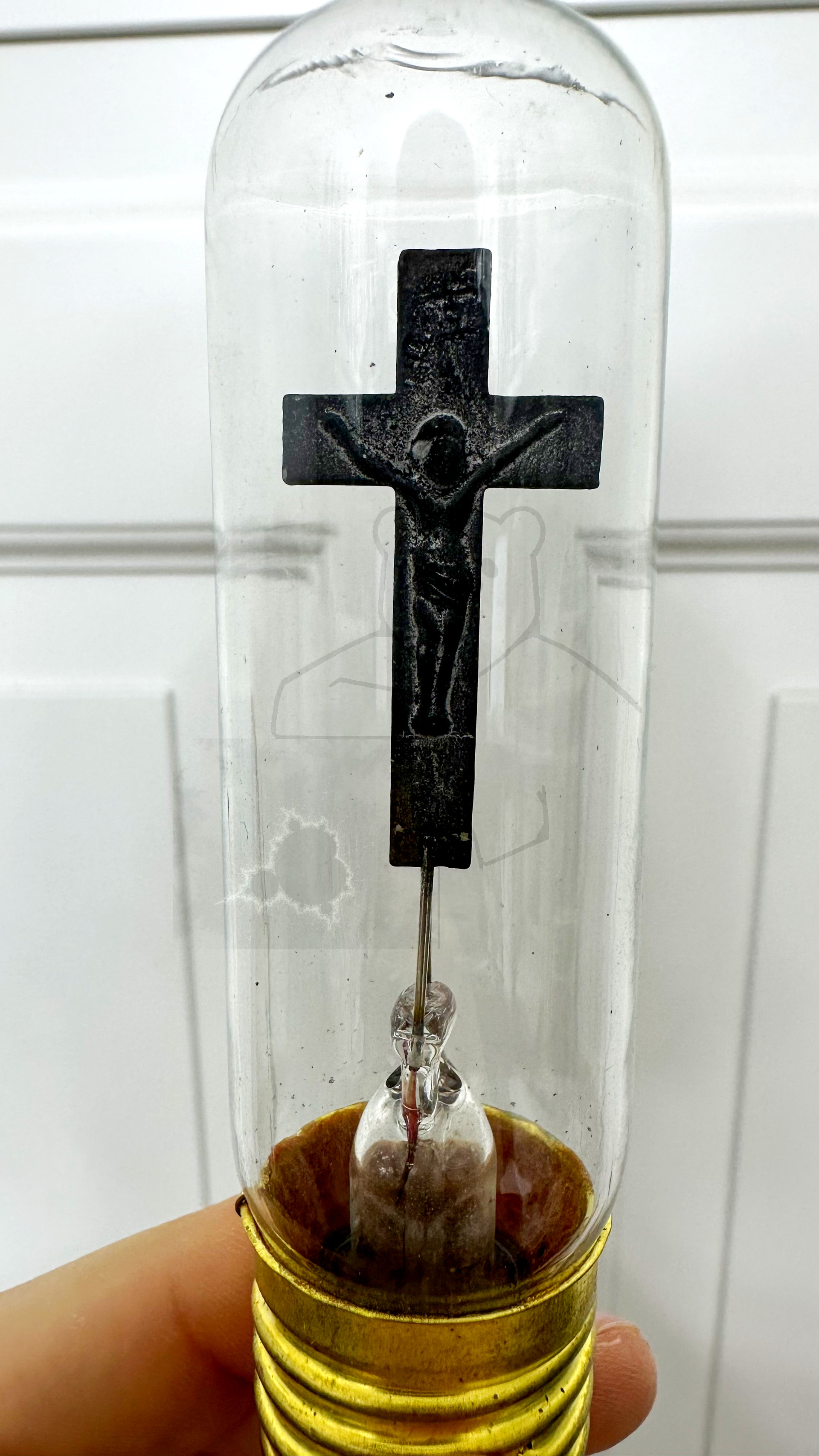 Glimmlampe 'Kreuz' Version 3 Verpackung In Betrieb Bild 4