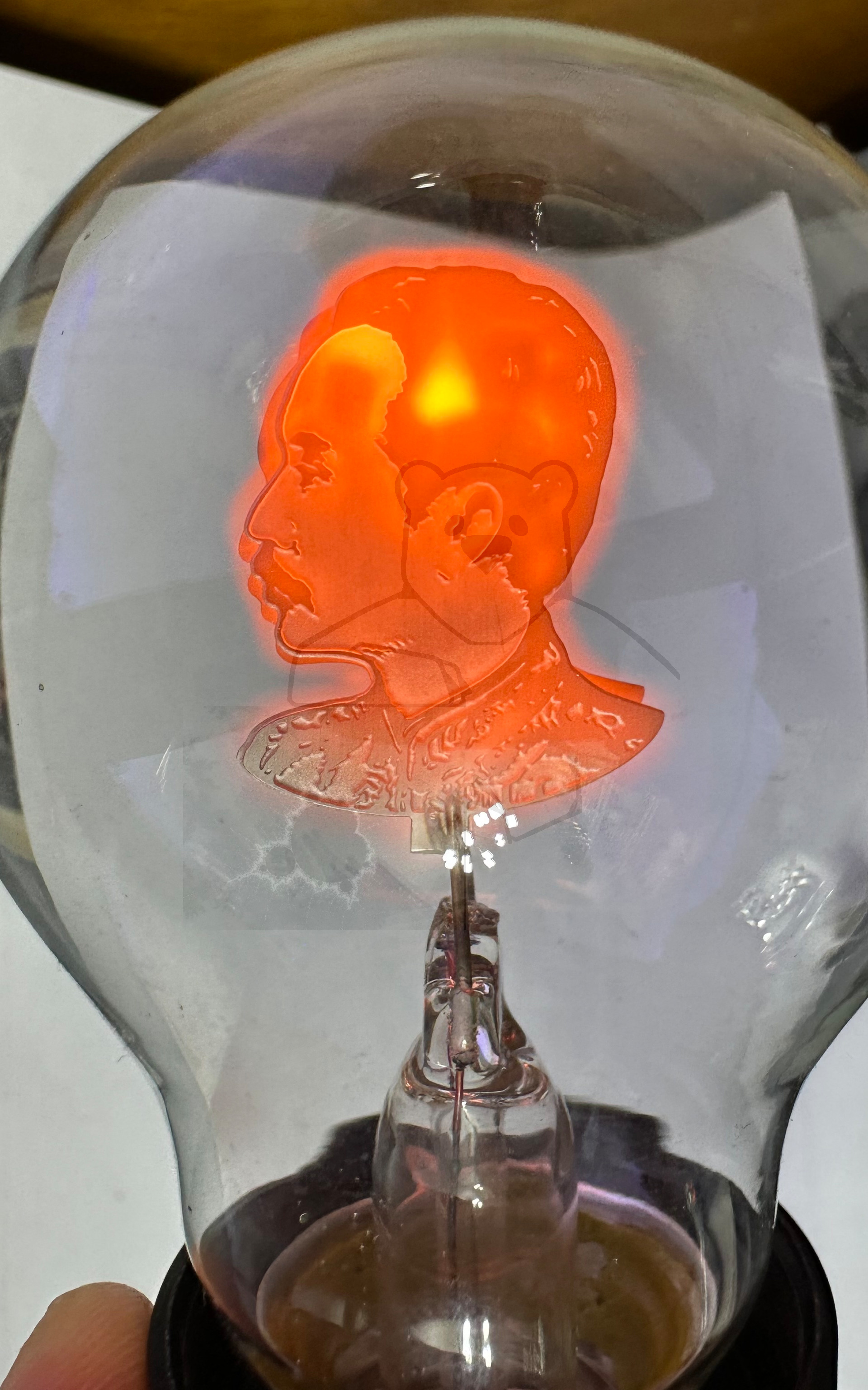 Glimmlampe 'Mustafa Kemal Atatürk' In Betrieb Bild 2
