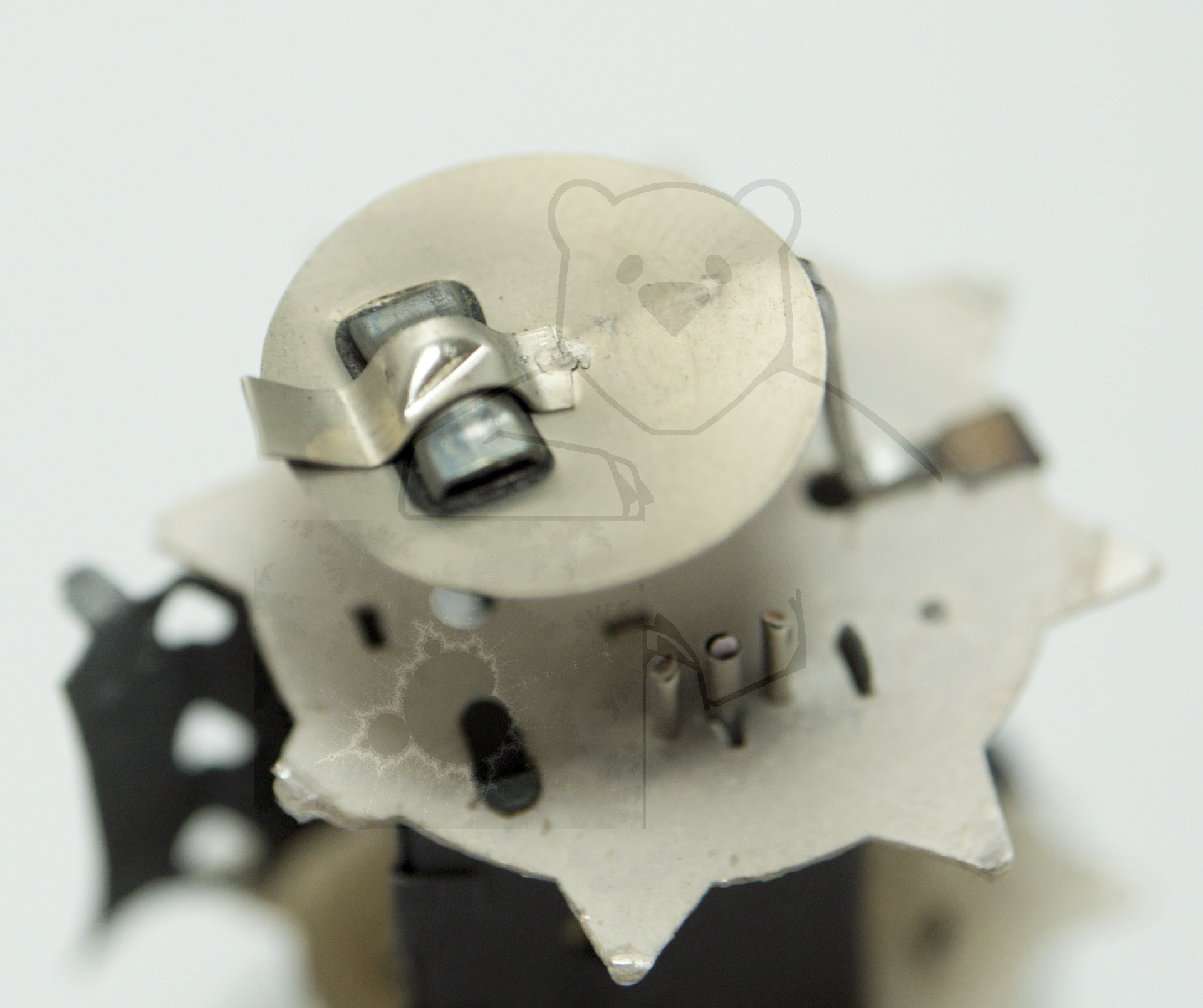 Makroaufnahme ECC81 Bild 2 - Getterpfanne