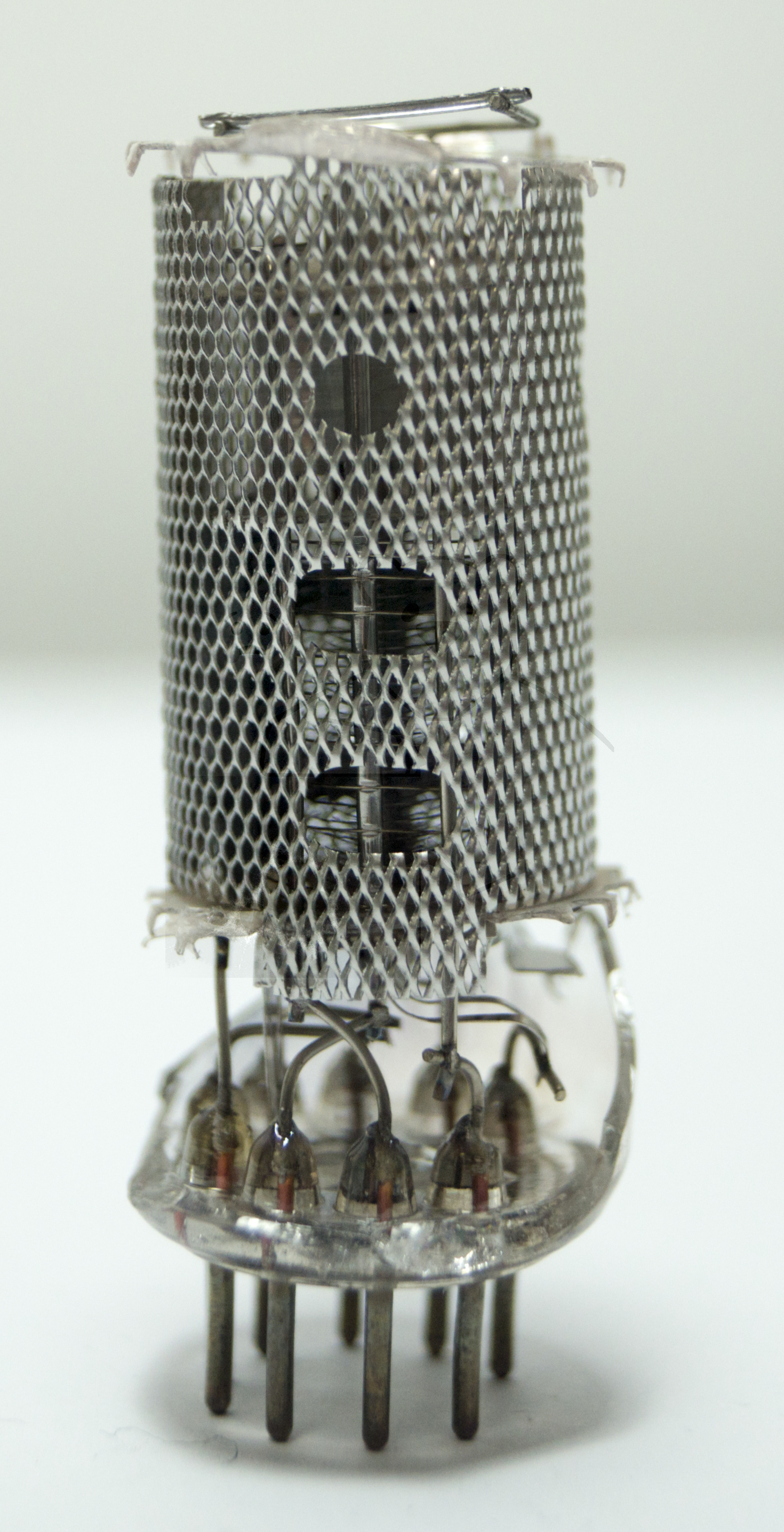 Makroaufnahme ECH81 Bild 01 - System ohne Glaskolben