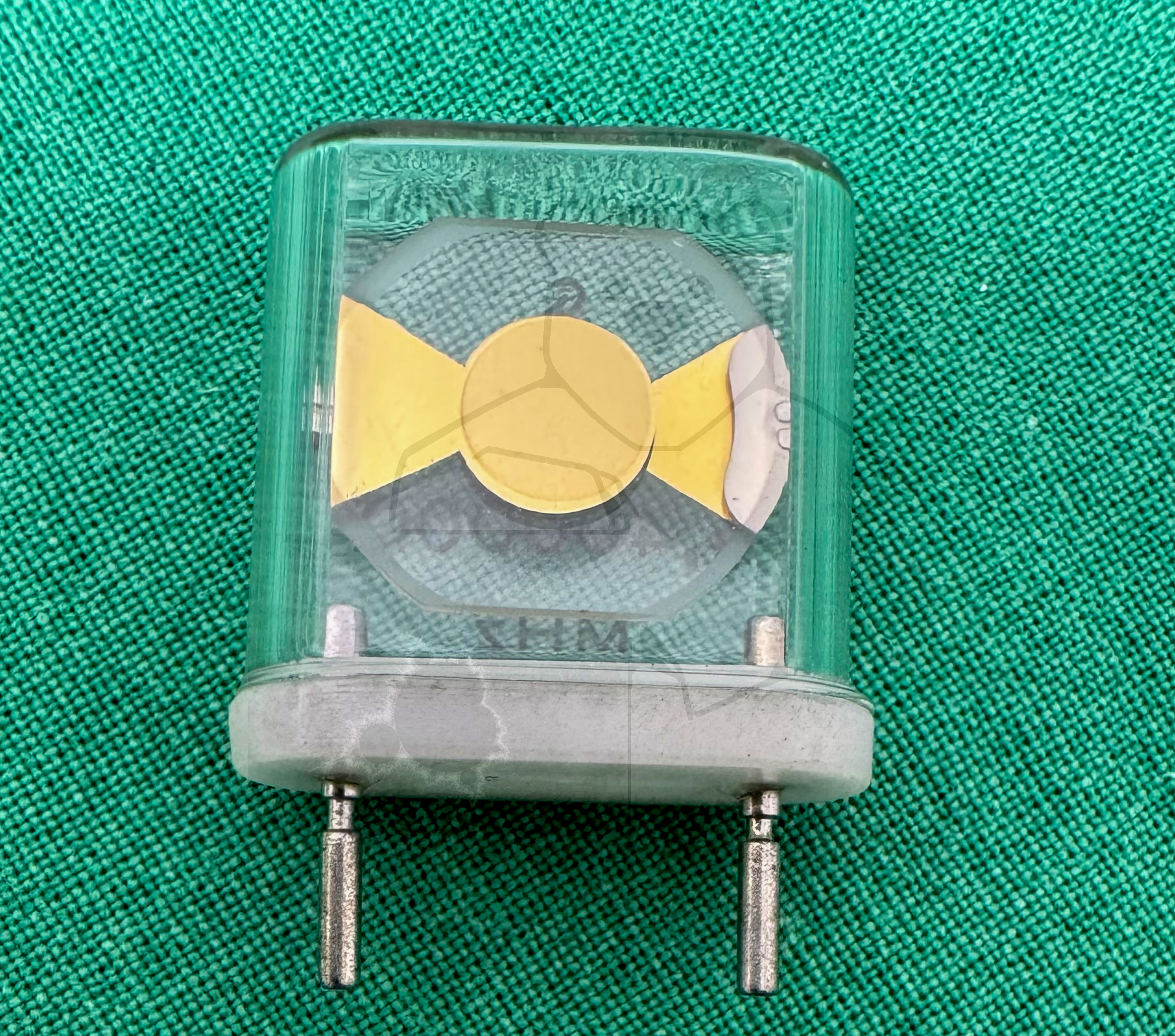 Quarz #6613 4,4 MHz Bild 2