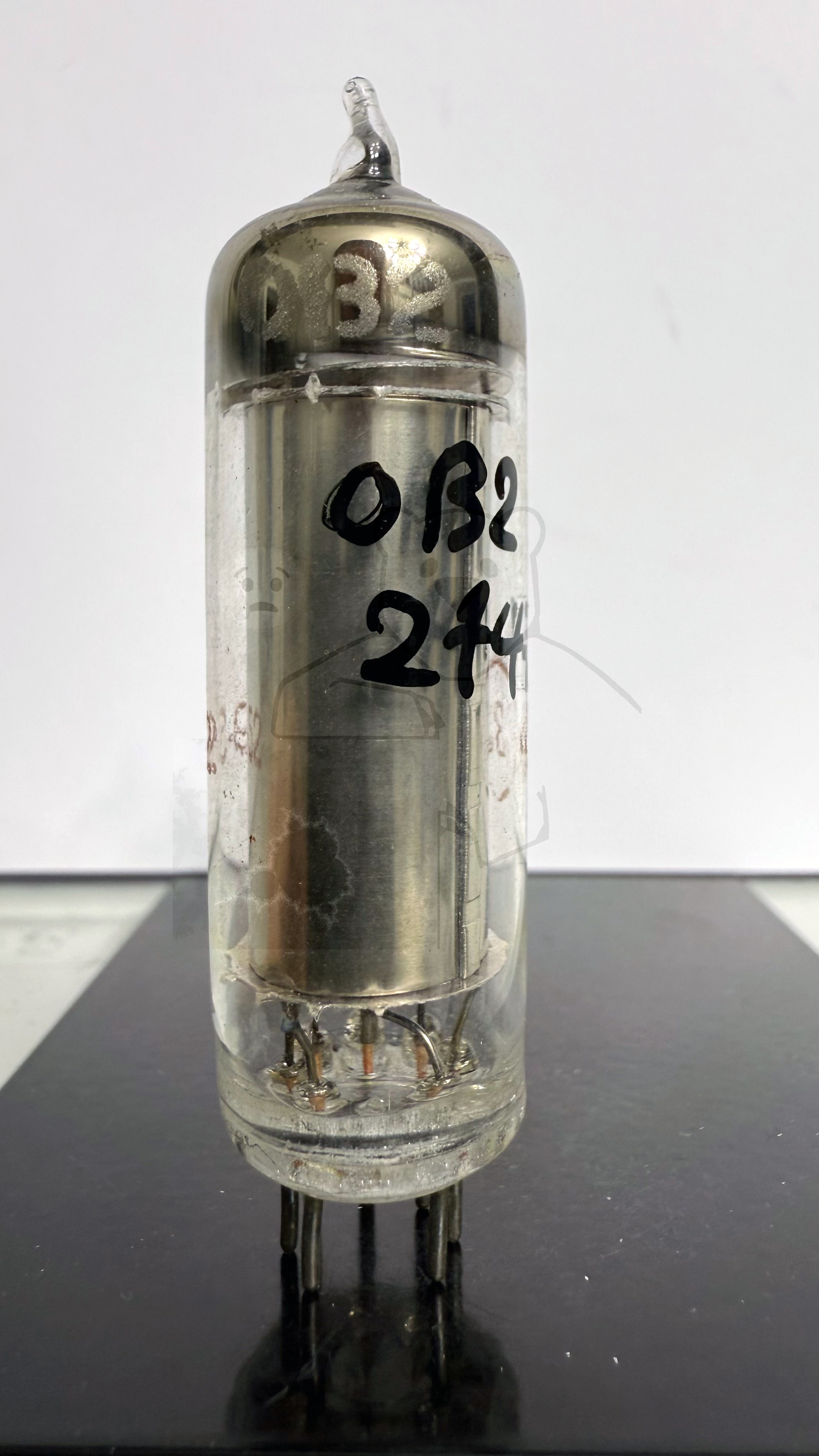 Röhre 0B2 #2747 Bild 2