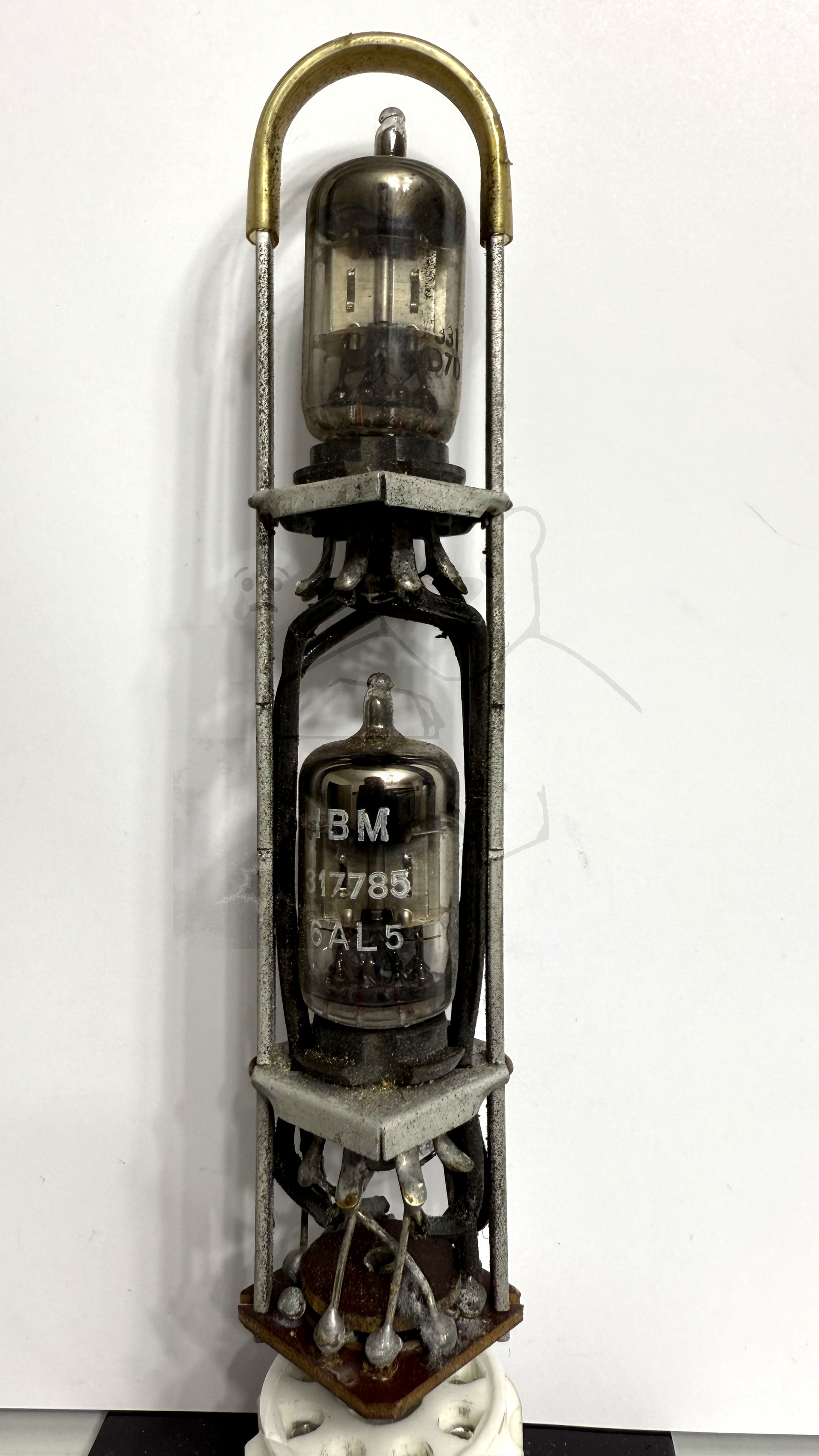 Röhre 6AL5 in einem Computermodul Bild 1