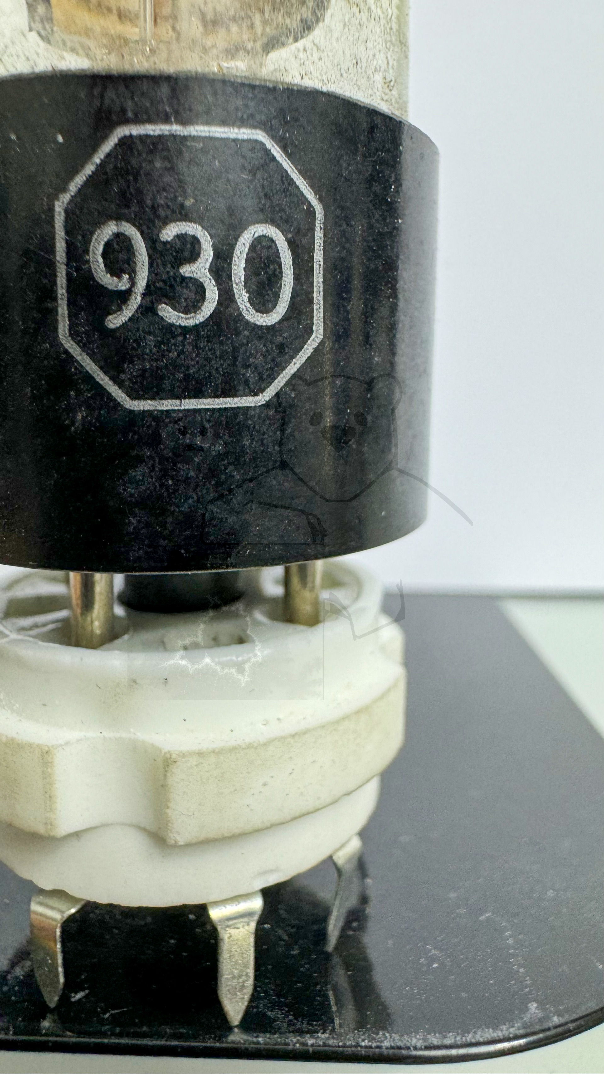 Röhre 930 #3821 Bild 2