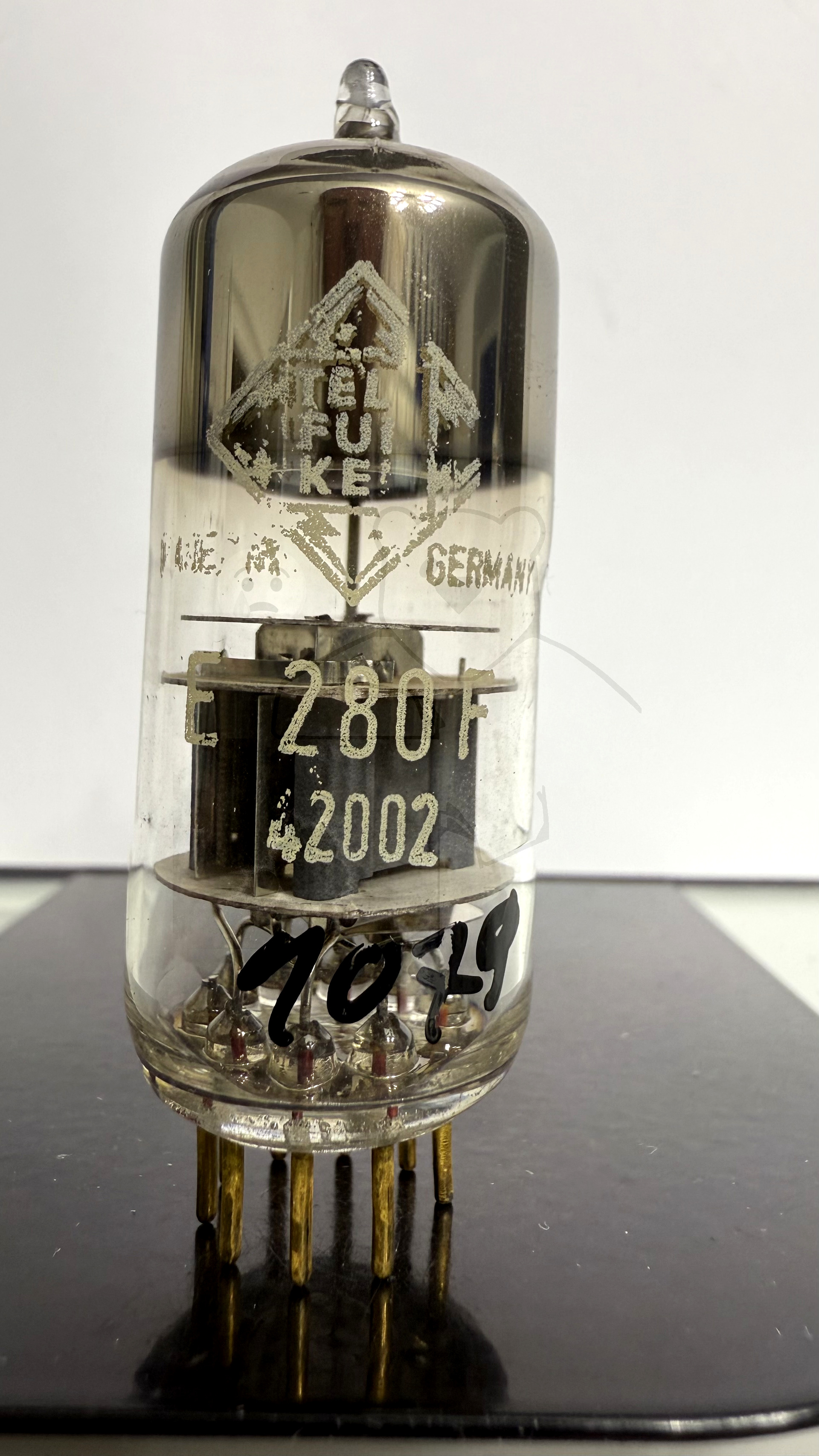 Röhre E280F #1079 Bild 1