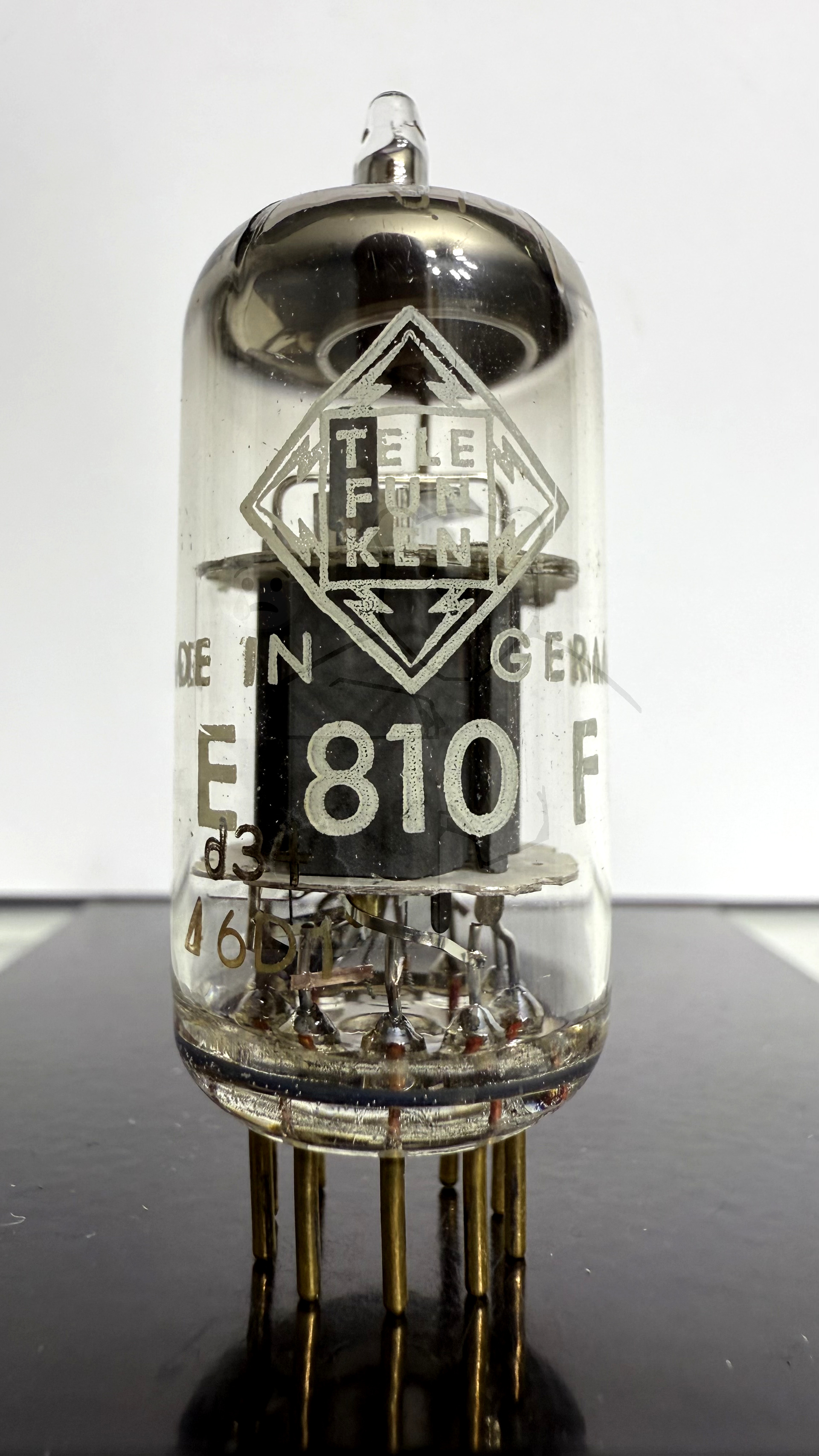 Röhre E810F #5089 Bild 1