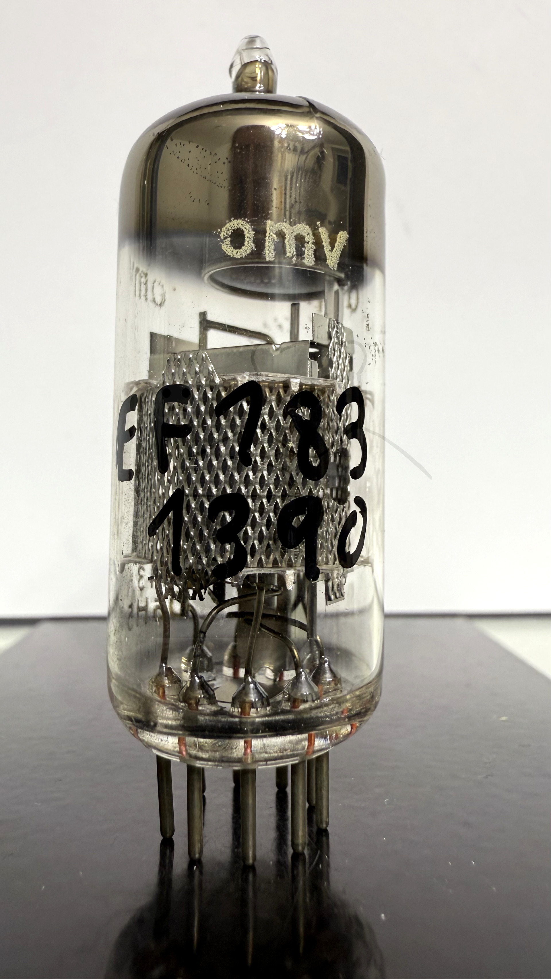 Röhre EF183 #1390 Bild 1