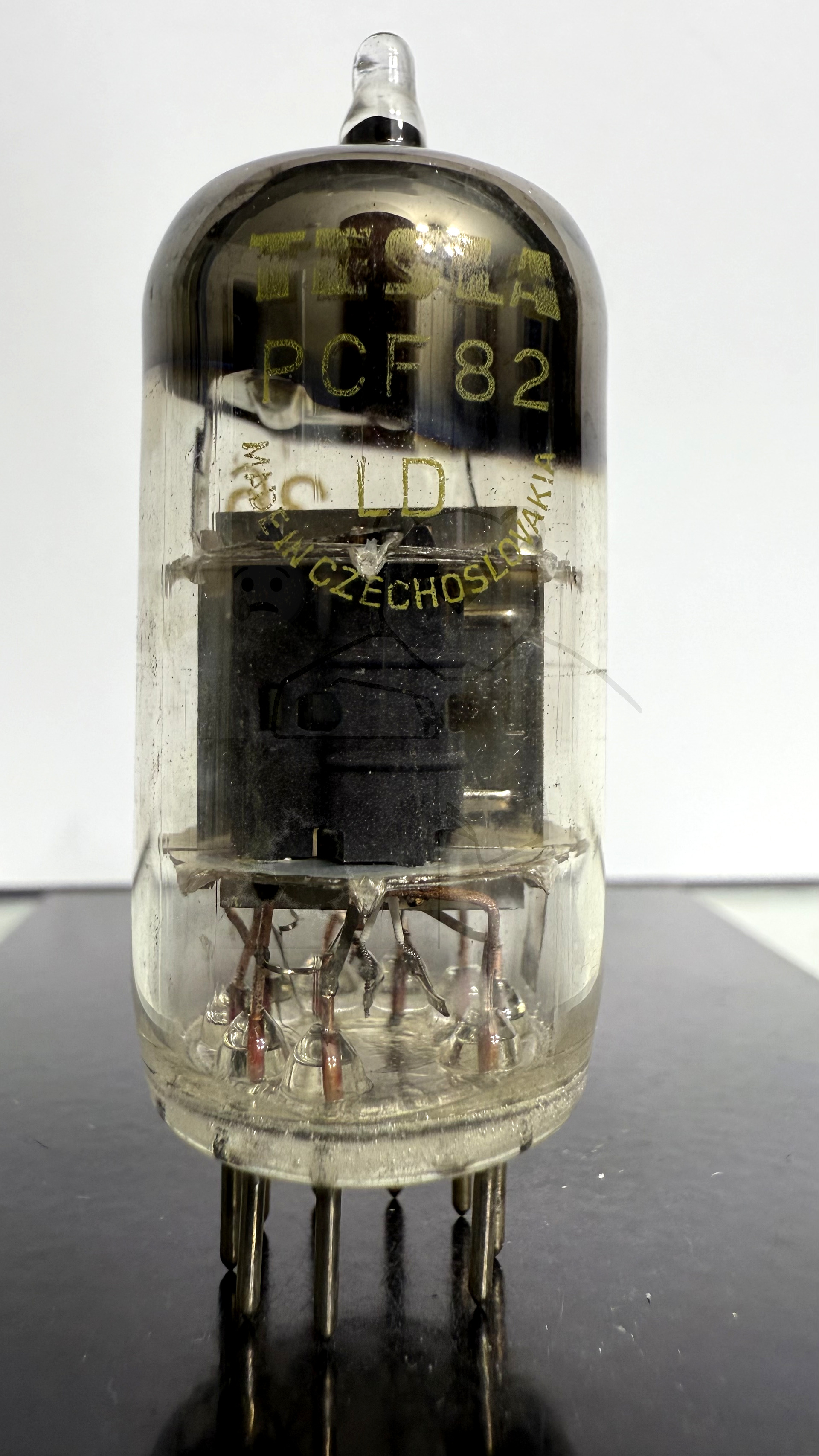 Röhre PCF82 #5732 Bild 1