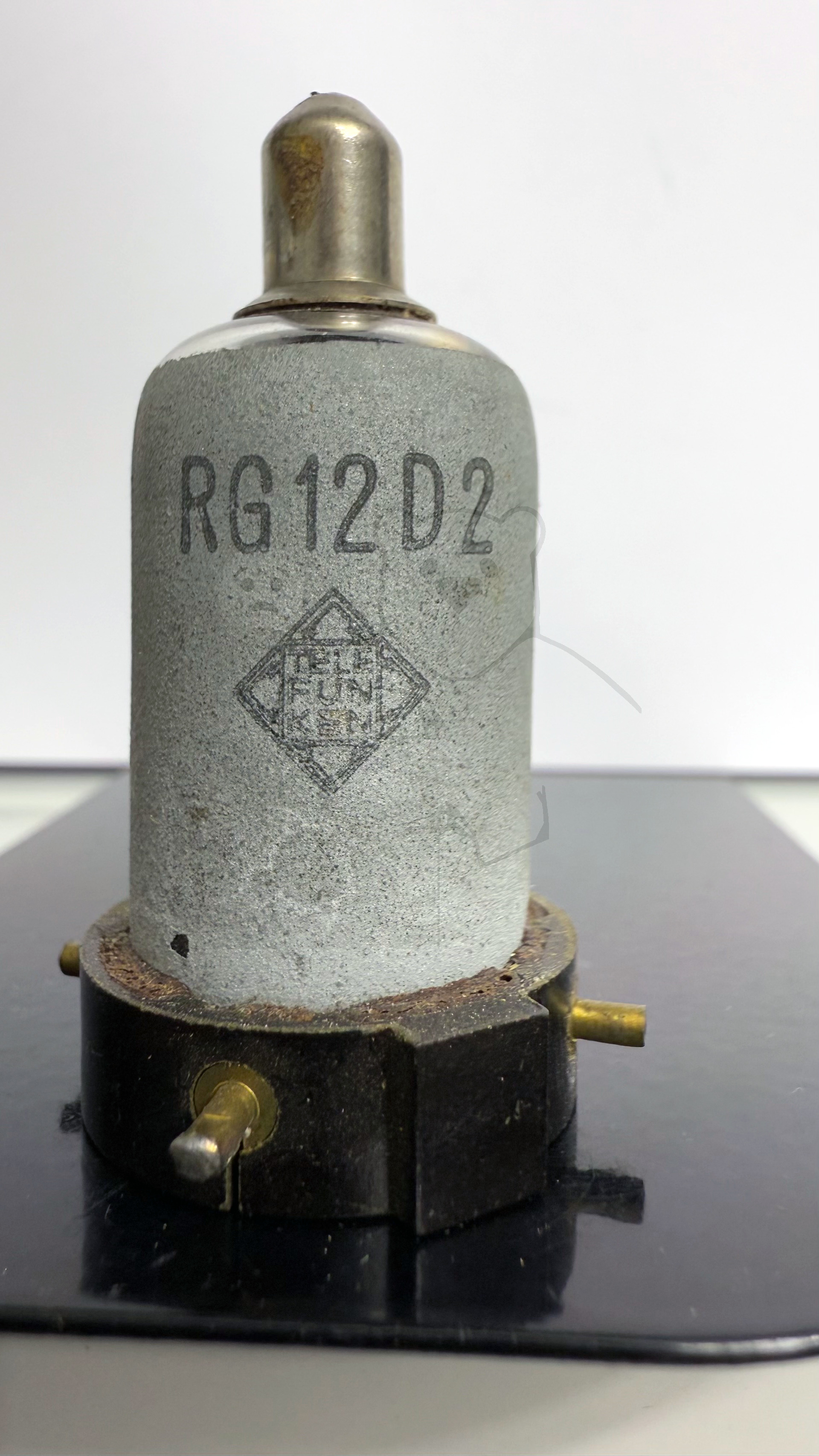 Röhre RG12D2 #7833 Bild 1