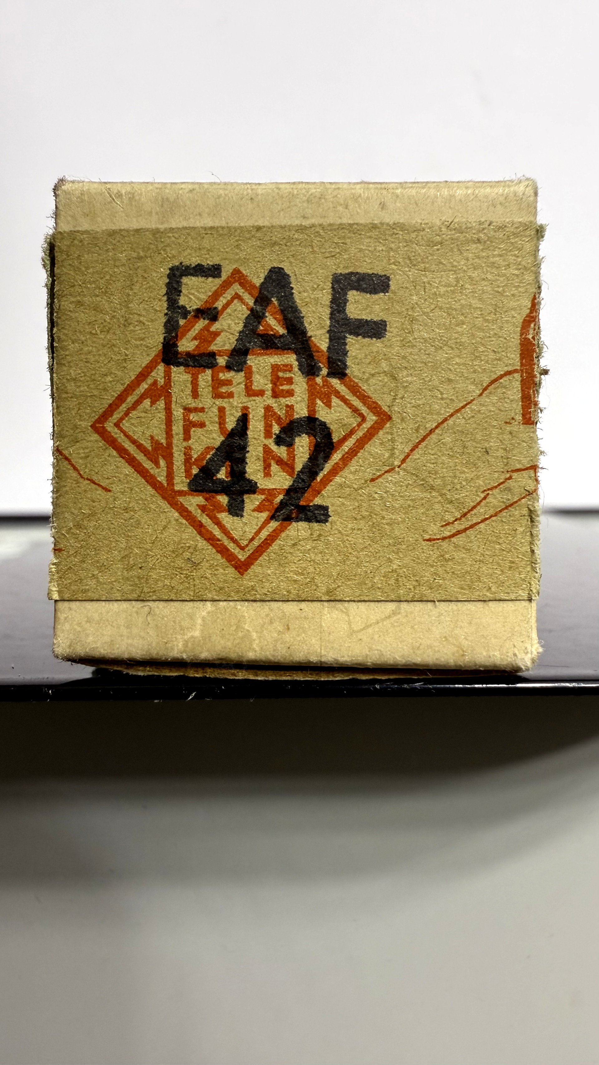 Röhre EAF42 #3374 Verpackung Bild 3