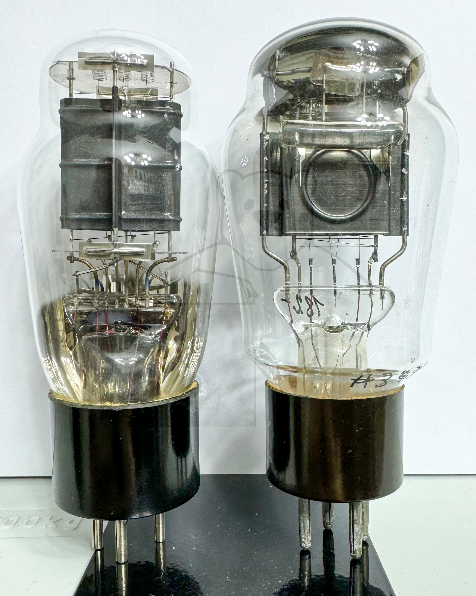 Röhre УО-186 Vergleich mit RE604 Bild 1